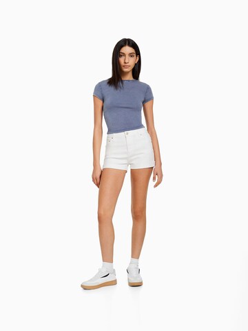 Bershka Regular Jeans in Weiß