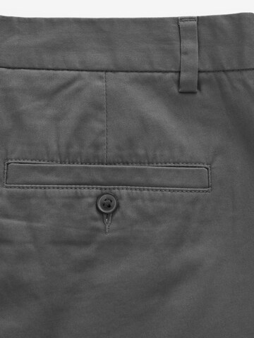 regular Pantaloni chino di Next in blu