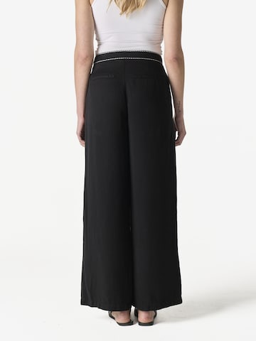 KOROSHI Regular Hose in Schwarz
