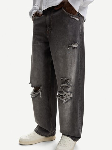 Baggy Jean Bershka en gris