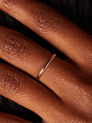 Lucardi Ring 'Klassisch' in Gold: front