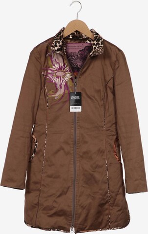 St-Martins Jacket & Coat in S in Brown: front