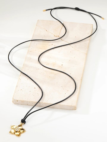 Hey Happiness Ketting 'Sunburst Flower Charm Cord' in Goud
