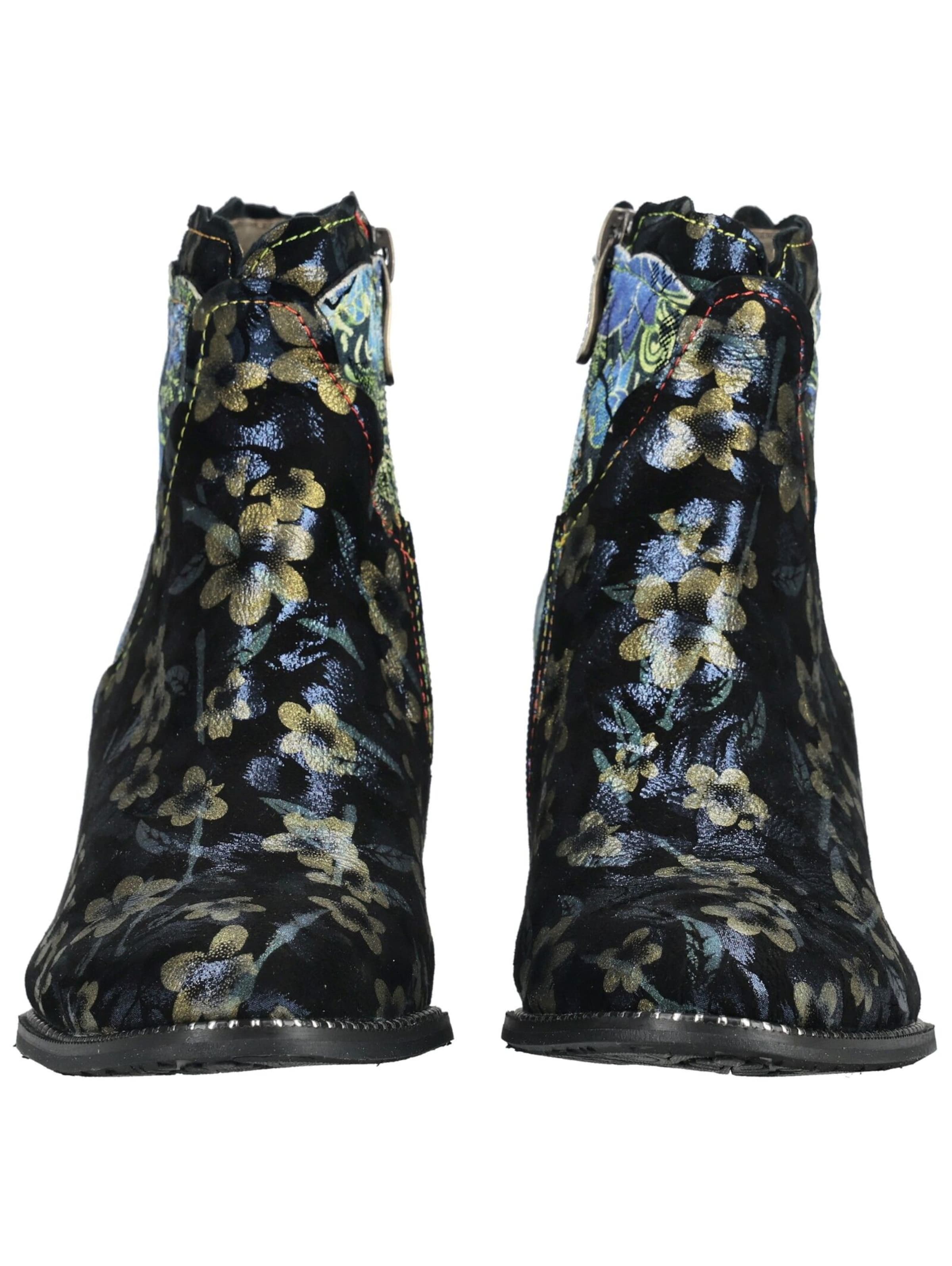 Laura Vita Booties in Black