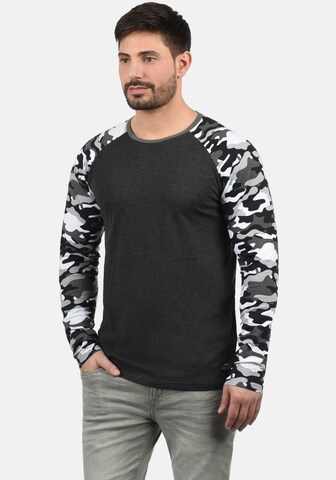 Maglietta 'Cajus' di !Solid in grigio: frontale