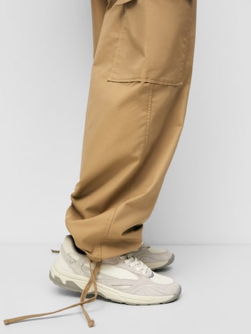 Pull&Bear Ohlapna forma Kargo hlače | bež barva