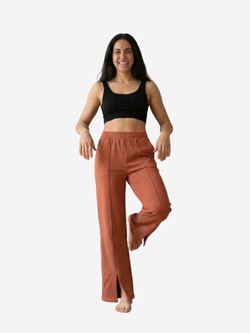 Wide leg Pantaloni sportivi 'Aktive Unterteile' di My fashion in rosso