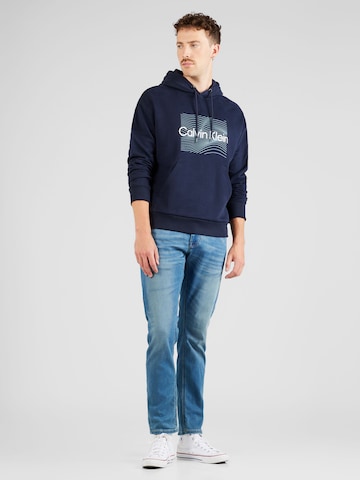 Calvin Klein Sweatshirt i blå