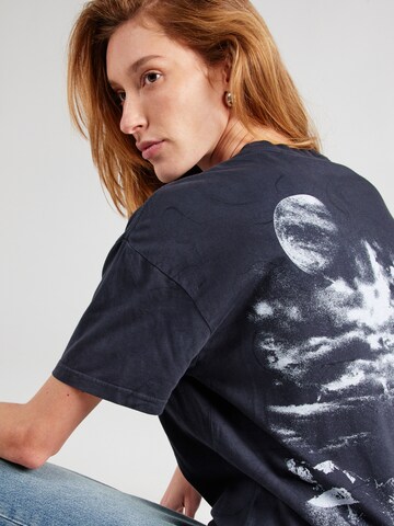 VANS - Camiseta 'Moon Set' en negro