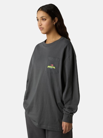 THE NORTH FACE Bluser & t-shirts 'Expedition Celebration' i grå