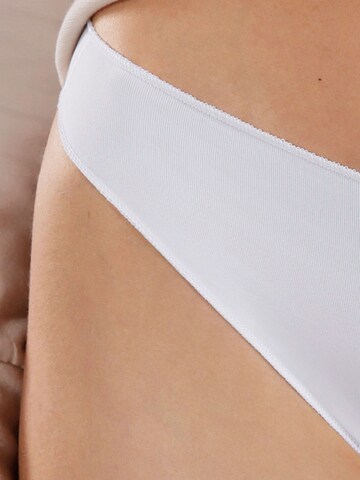 Nina von C. Slip 'Secret'‌ in Weiß
