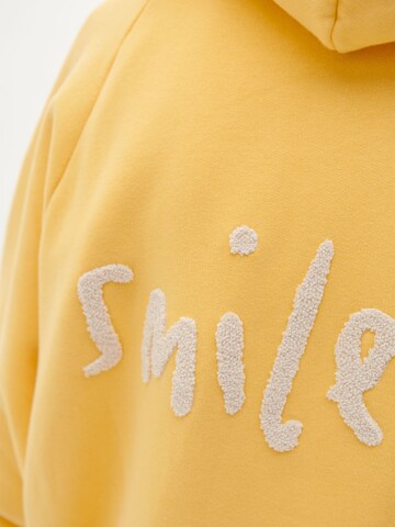 Smiles Sweatshirt 'Nico' in Gelb