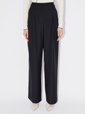 LeGer Premium - Pierna ancha Pantalón plisado 'Hester' en negro: frente