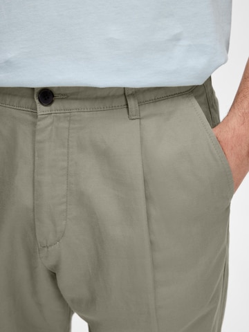 SELECTED HOMME Regular Pleat-Front Pants 'Jones' in Green