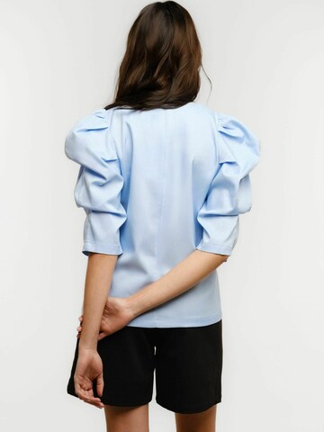 Liberte Essentiel Top ' WINNIE ' in Blue