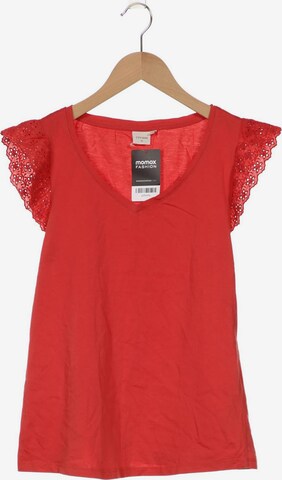 Cream Top & Shirt in M in Red: front