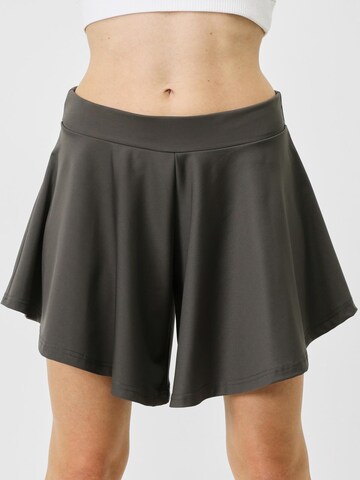 C&City Loosefit Shorts in Grau