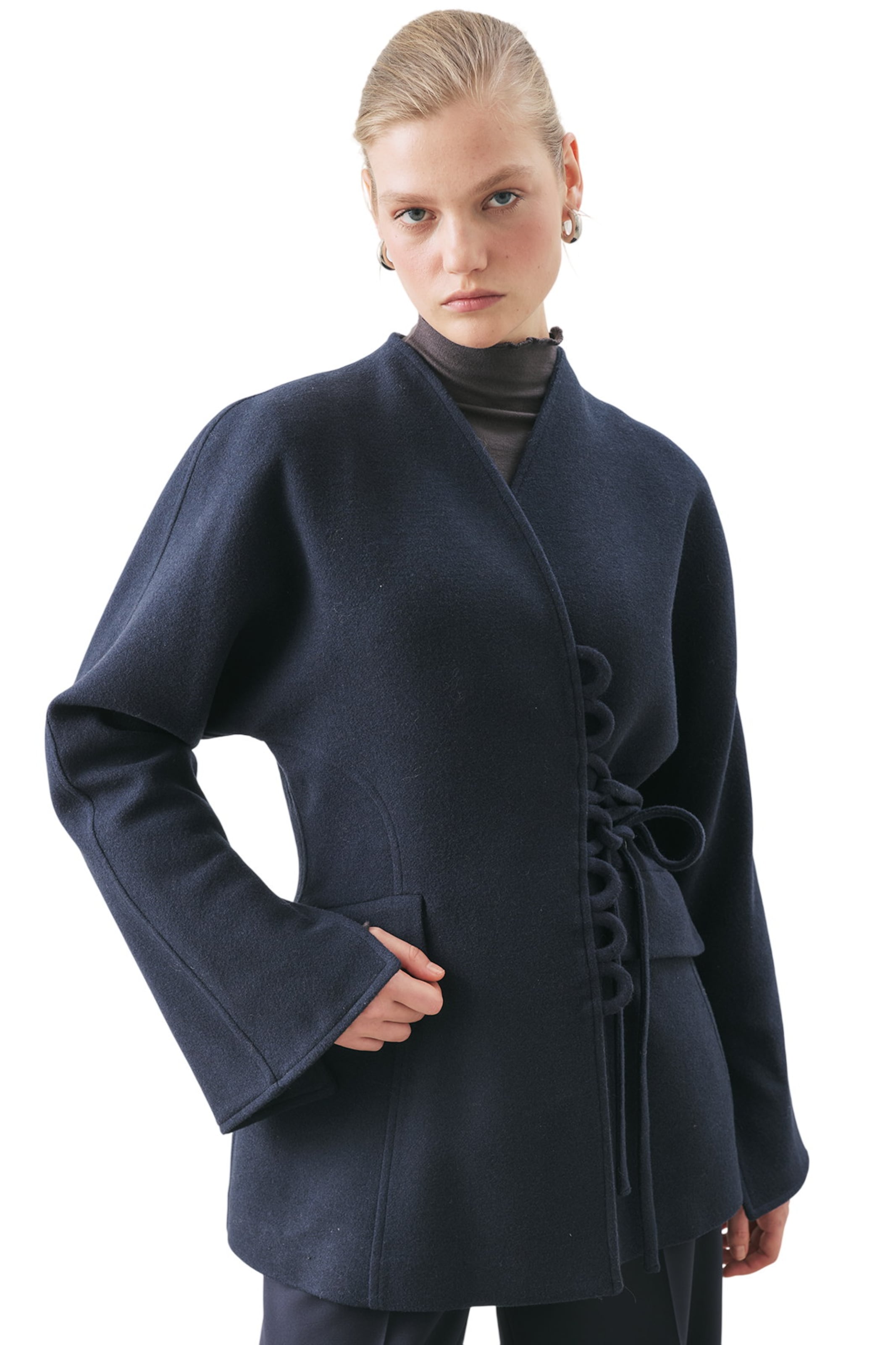 MANUKA Mantel in Blau: Vorderseite