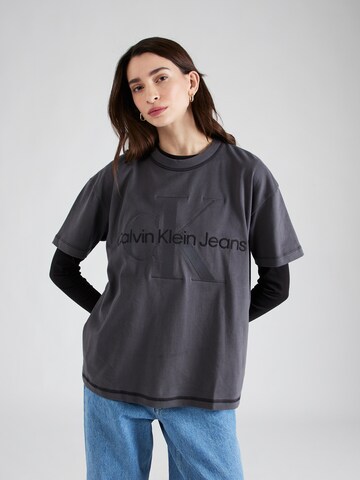 Tricou de la Calvin Klein Jeans pe gri: față