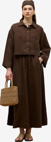 MANUKA Blouse in Bruin: voorkant