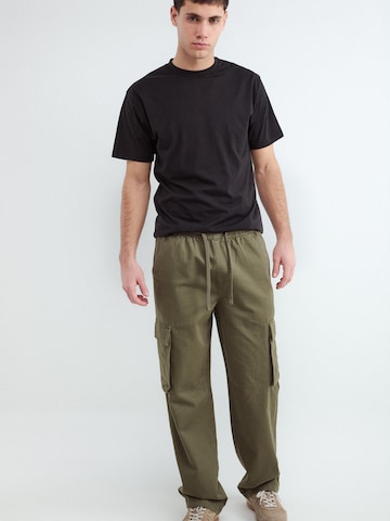 BALMOHK Wide Leg Gargohousut värissä vihreä