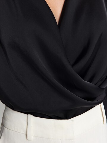 Trendyol Blus i svart