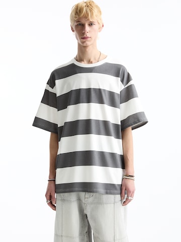 T-Shirt Pull&Bear en gris : devant