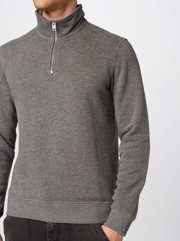 s.Oliver Sweatshirt in Grau