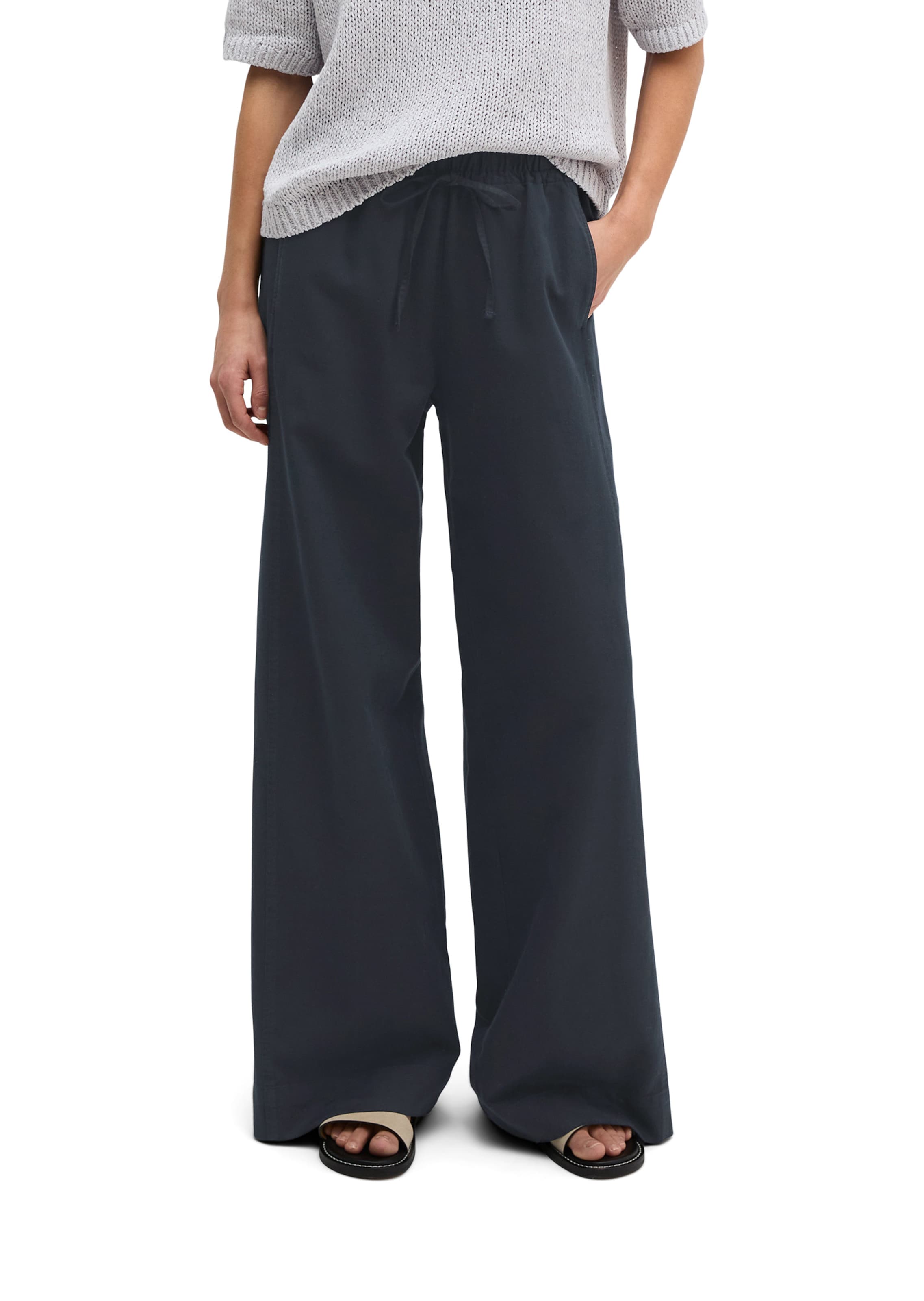 Marc O'Polo Wide leg Trousers in Blue: front