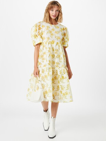 Robe 'SAGA' Copenhagen Muse en jaune