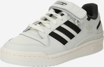 ADIDAS ORIGINALS - Sapatilhas baixas 'Forum' em branco: frente