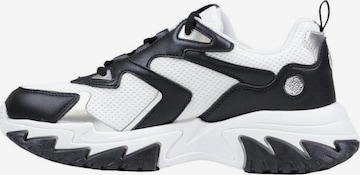 Sneaker bassa 'NOTISS FLPNTS ELE12' di GUESS in nero: frontale