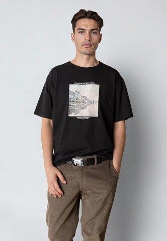 Clean Cut Copenhagen T-Shirt 'Rainy Copenhagen' in Schwarz: Vorderseite