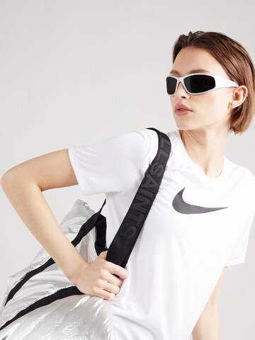 T-shirt fonctionnel NIKE en blanc