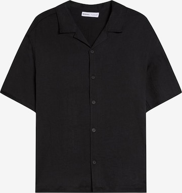 Bershka Comfort Fit Hemd in Schwarz: Vorderseite