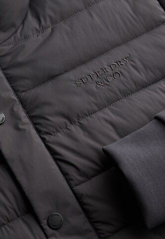 Superdry & Co Tussenjas in Grijs
