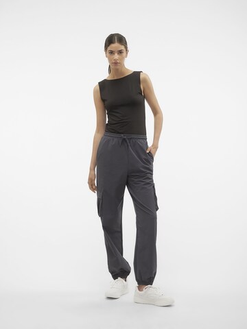 VERO MODA Loosefit Cargobroek 'KIMBERLY' in Grijs