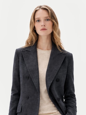 GOBI Cashmere Between-seasons coat 'Cashmere Peak Lapel Long Coat' in Grey