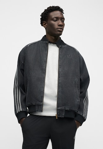 ADIDAS ORIGINALS Tussenjas 'SST' in Zwart