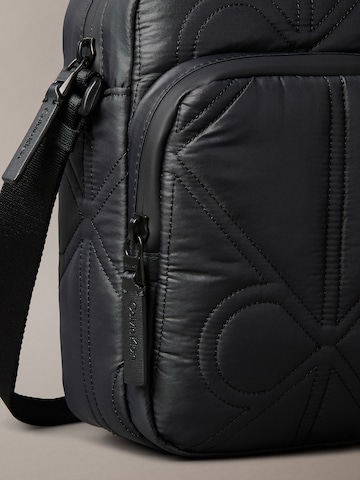Calvin Klein Crossbody bag in Black