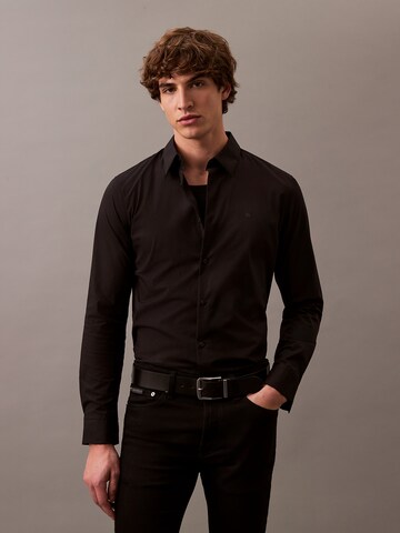 Calvin Klein Slim Fit Hemd in Schwarz: Vorderseite