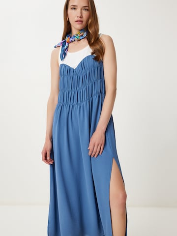 Robe Happiness İstanbul en bleu