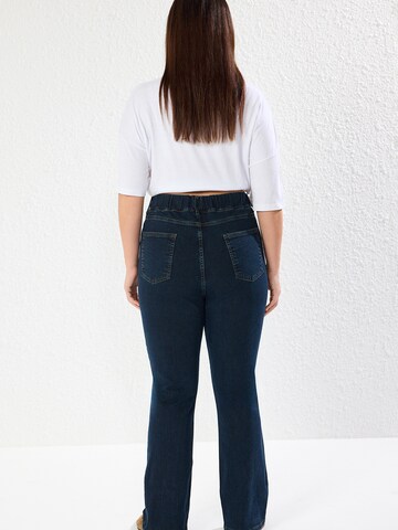 Trendyol Curve Slimfit Τζιν σε μπλε