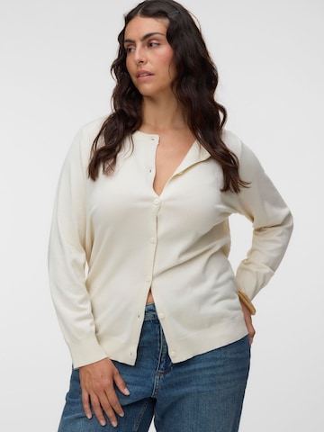 Vero Moda Curve Strickjacke 'VMCSilje' in Weiß: Vorderseite