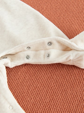 Set de la Cool Club pe bej