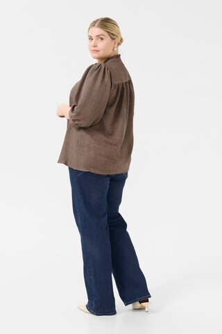 KAFFE CURVE Bluse 'Ellinor' i brun