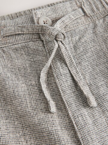 Next Loosefit Hose 'Heritage' in Grau