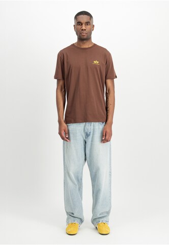 ALPHA INDUSTRIES Koszulka w kolorze brązowy