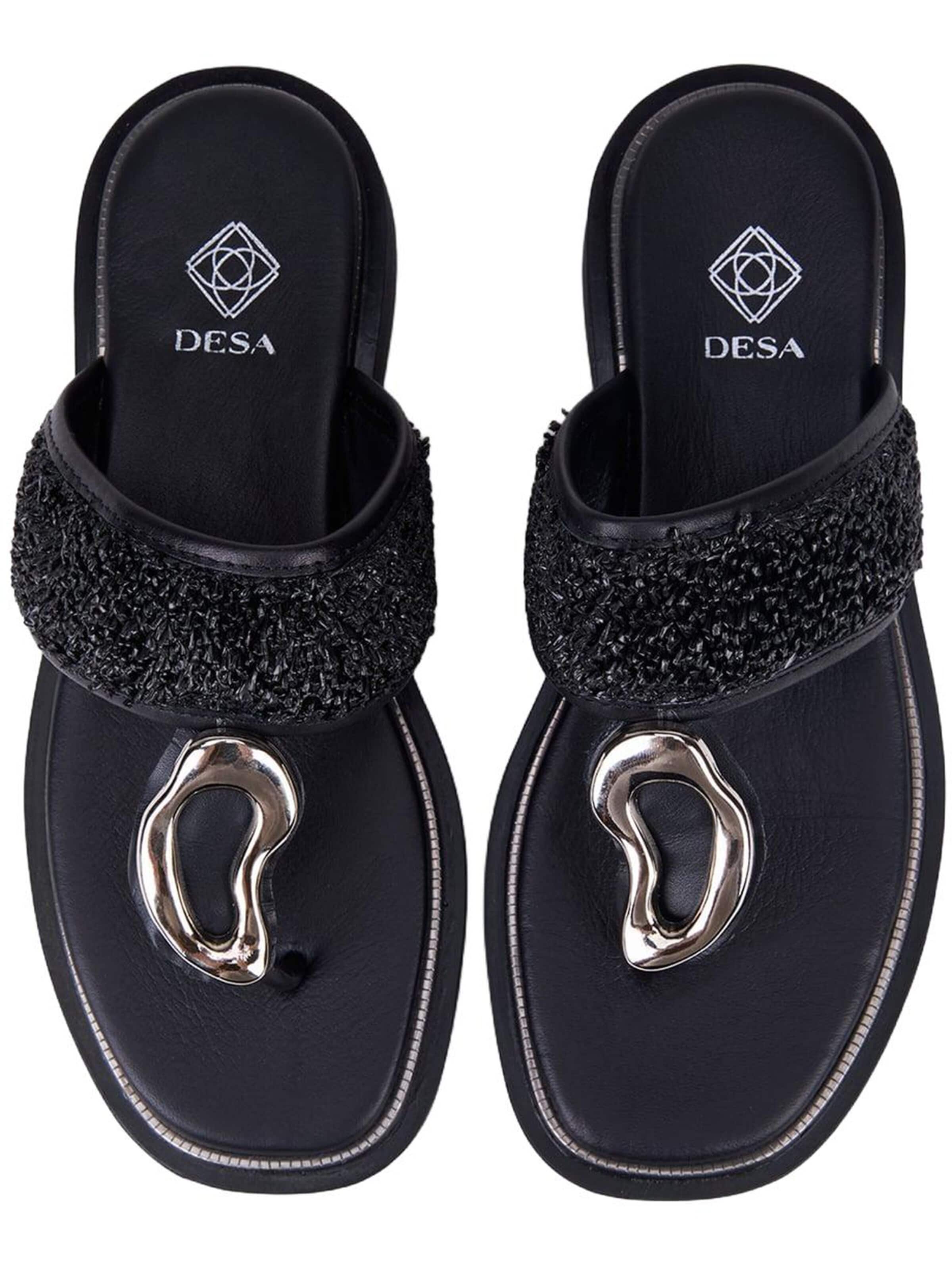 Desa T-Bar Sandals 'Zehenstegsandalen' in Black