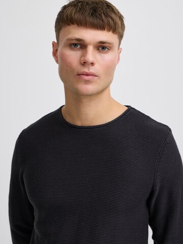 !Solid Pullover in Schwarz